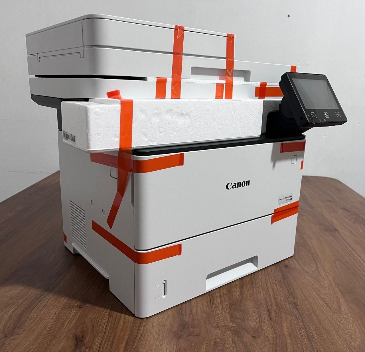 𝐈𝐦𝐩𝐫𝐞𝐬𝐨𝐫𝐚 𝐂𝐚𝐧𝐨𝐧 𝐜𝐨𝐧 𝐜𝐫𝐢𝐬𝐭𝐚𝐥 𝐥𝐞𝐠𝐚𝐥 𝐂𝐀𝐍𝐎𝐍 𝟏𝟔𝟒𝟑